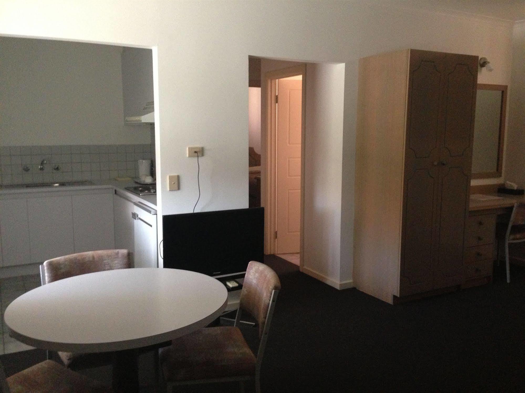 Nunawading Motor Inn Екстериор снимка