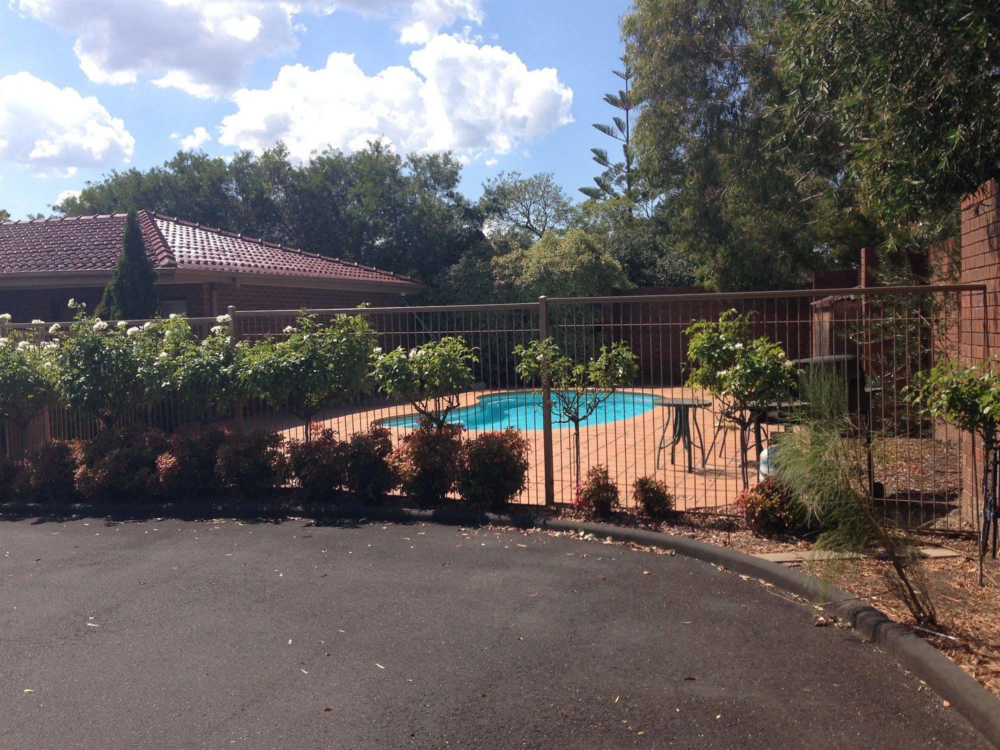Nunawading Motor Inn Екстериор снимка